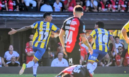Newells perdió el clásico rosarino y se hunde: quedó último en la tabla anual y en zona de descenso. Newells perdió el clásico rosarino y se hunde: quedó último en la tabla anual y en zona de descenso.