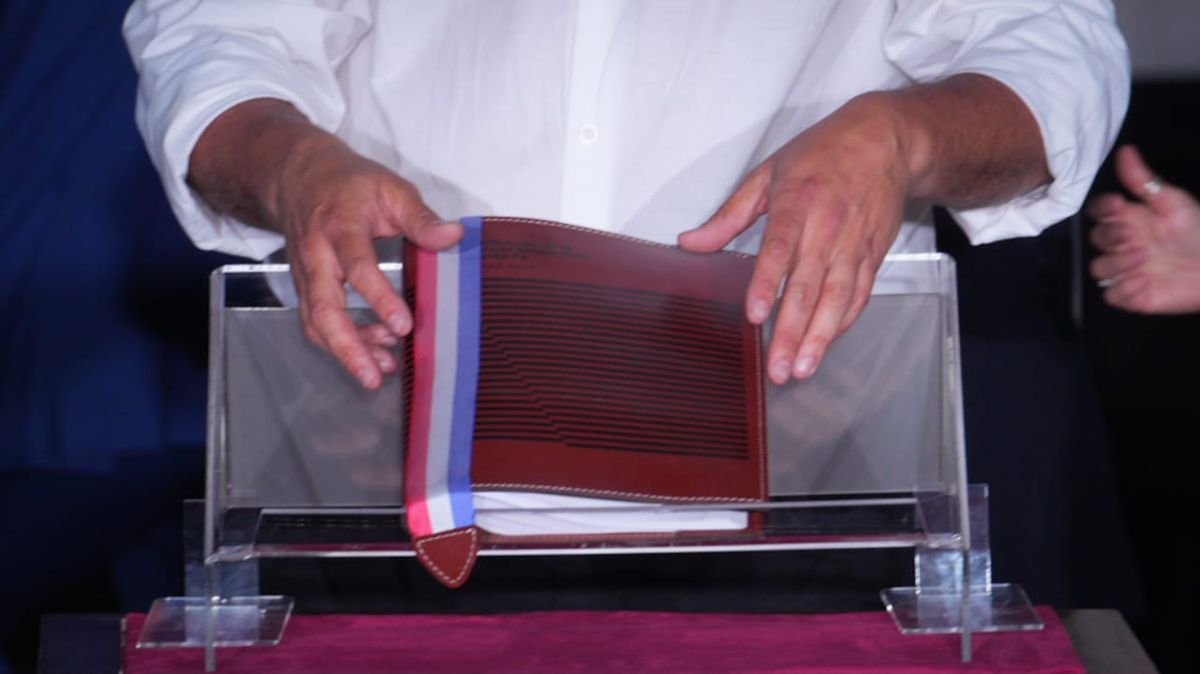 El viernes pasado se realizó el acto de jura a la nueva Constitución de la Provincia de Santa Fe.  El viernes pasado se realizó el acto de jura a la nueva Constitución de la Provincia de Santa Fe.