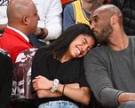Se cumple un año de la muerte de Kobe Bryant y su hija Gianna, junto a otras siete personas que iban a bordo del helicóptero de la leyenda de la NBA. Se cumple un año de la muerte de Kobe Bryant y su hija Gianna, junto a otras siete personas que iban a bordo del helicóptero de la leyenda de la NBA.