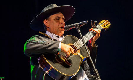 El Chaqueño se enojó y estuvo a punto de no tocar en un festival en Salta. El Chaqueño se enojó y estuvo a punto de no tocar en un festival en Salta.