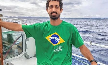 Nicolás Calabrese, oriundo de Paraná, está detenido tras la intecepción de la flotilla humanitaria a Gaza. Nicolás Calabrese, oriundo de Paraná, está detenido tras la intecepción de la flotilla humanitaria a Gaza.