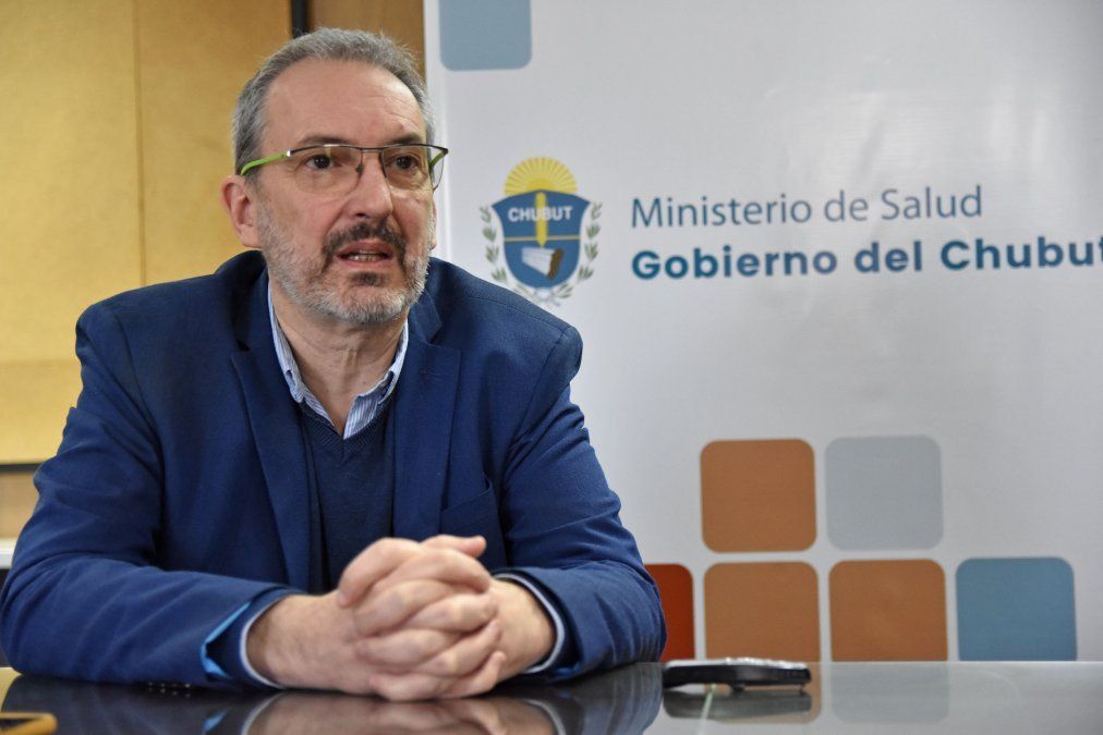 El ministro de Salud de Chubut, Fabián Puratich, comunicó que lo que se robaron fue un complemento de la vacuna.