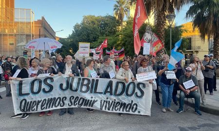 La Legislatura de Santa Fe dio sanción definitiva a una modificación sustancial en el régimen previsional de los empleados públicos y funcionarios -reforma jubilatoria-. La Legislatura de Santa Fe dio sanción definitiva a una modificación sustancial en el régimen previsional de los empleados públicos y funcionarios -reforma jubilatoria-.