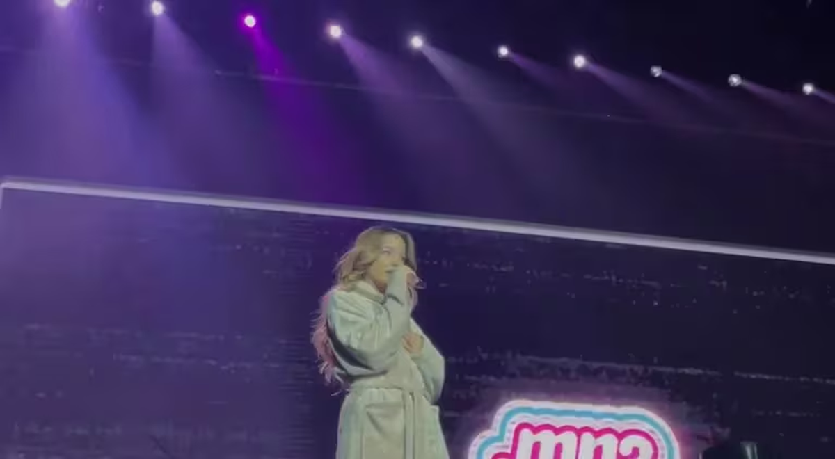 Emilia Mernes salió en bata a avisar que suspendía el show del viernes 3 de mayo. Emilia Mernes salió en bata a avisar que suspendía el show del viernes 3 de mayo.