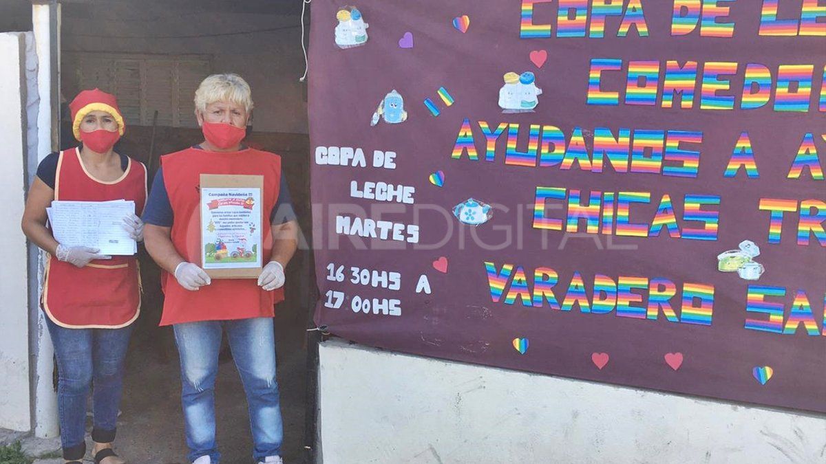 El espacio que primero surgió como merendero se transformó en comedor. Hoy asiste a 700 personas entre niños y adultos.