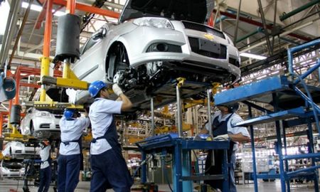 El sector automotriz tuvo una baja de actividad pronunciada. El sector automotriz tuvo una baja de actividad pronunciada.