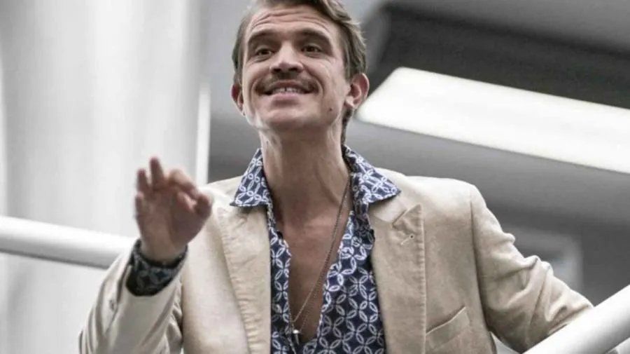 La inesperada denuncia que le podría traer problemas a Luis Miguel y la producción de la serie.