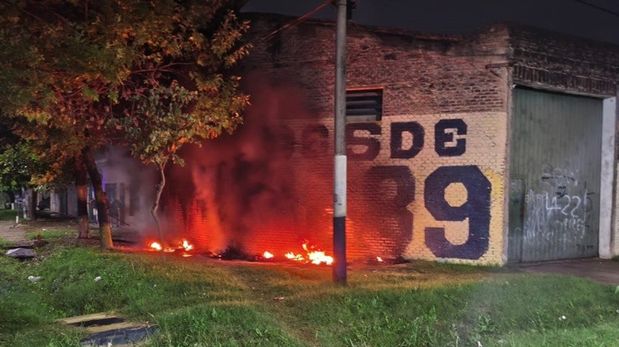 Incendio intencional en un mural de Rosario Central: investigan si el ataque está vinculado a internas de la barra.