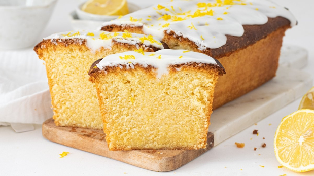 Budín de limón y yogur griego: la receta liviana que se hace en pocos minutos