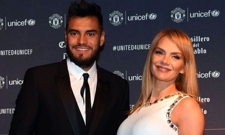 Sergio Romero y Eliana Guercio venden su mansión de Manchester a cinco millones de dólares. Sergio Romero y Eliana Guercio venden su mansión de Manchester a cinco millones de dólares.