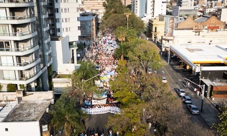 Imagen de la tercera Marcha Federal Universitaria, en la ciudad de Santa Fe. Imagen de la tercera Marcha Federal Universitaria, en la ciudad de Santa Fe.