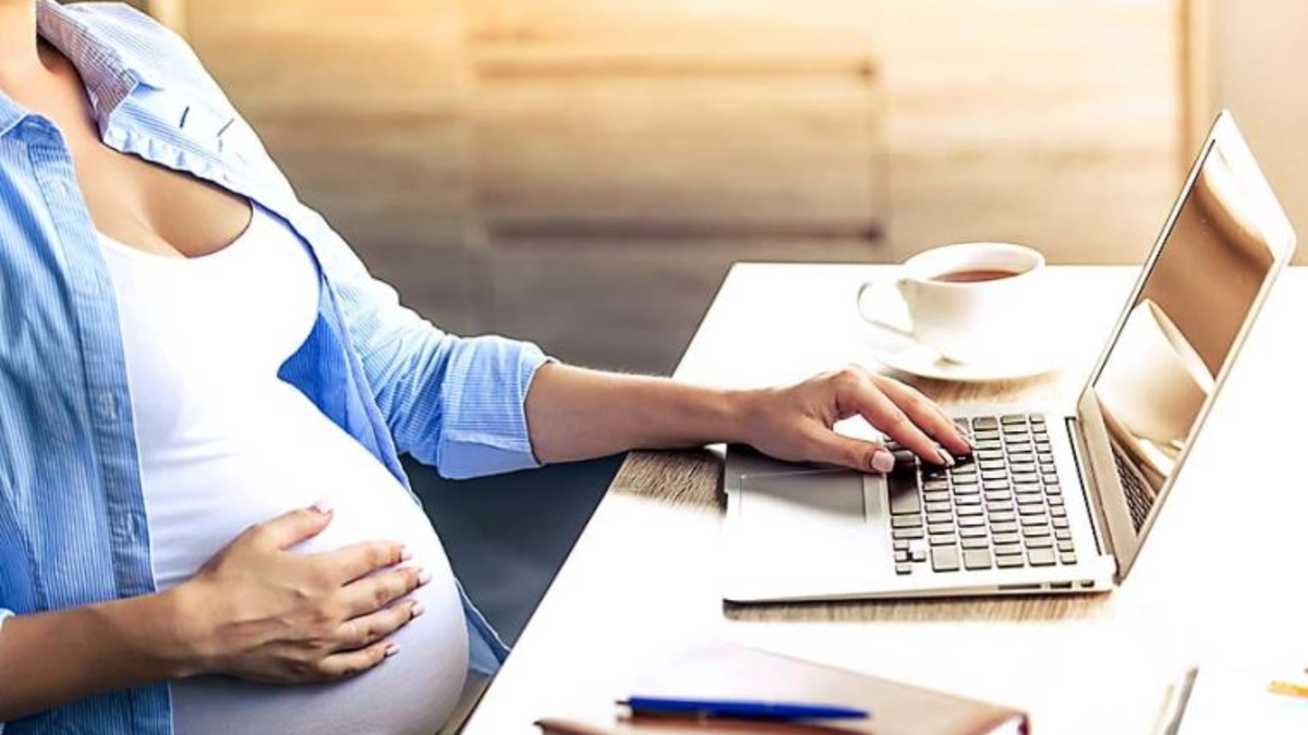 Cambio en la licencia por maternidad: qué pasa luego del anuncio del DNU de Milei