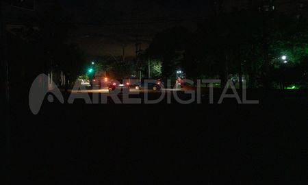 En barrio Roma, vecinos advierten que las falencias en el servicio de alumbrado público favorecen a los hechos de inseguridad. (Foto archivo AIRE) En barrio Roma, vecinos advierten que las falencias en el servicio de alumbrado público favorecen a los hechos de inseguridad. (Foto archivo AIRE)
