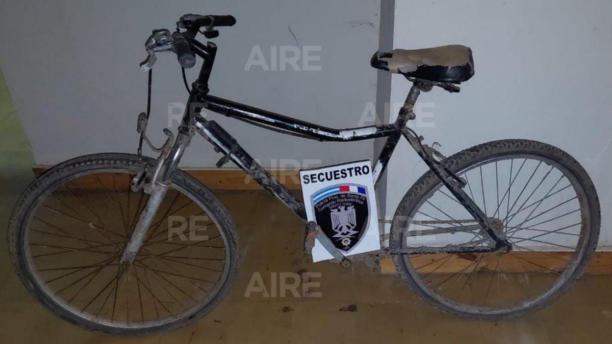Uno de los detenidos circulaba en bicicleta.