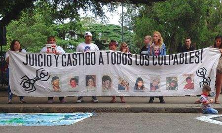Nueve personas perdieron la vida en la provincia de Santa Fe, uno de ellos, un adolescente de 15 años, fue asesinado en la capital Nueve personas perdieron la vida en la provincia de Santa Fe, uno de ellos, un adolescente de 15 años, fue asesinado en la capital