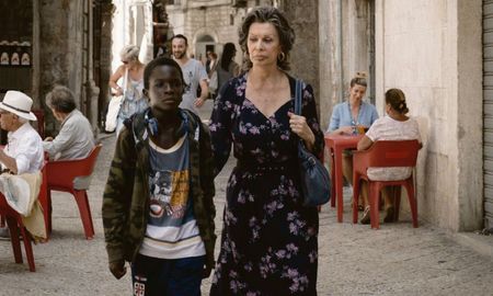 Sophia Loren y el niño senegalés Ibrahima Gueye Sophia Loren y el niño senegalés Ibrahima Gueye