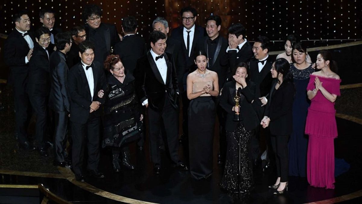 Parásitos hizo historia en los Oscars 2020 al ganar el premio a mejor película