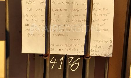 Es la cuarta denuncia que recibe Mari en la puerta de su casa. Es la cuarta denuncia que recibe Mari en la puerta de su casa.
