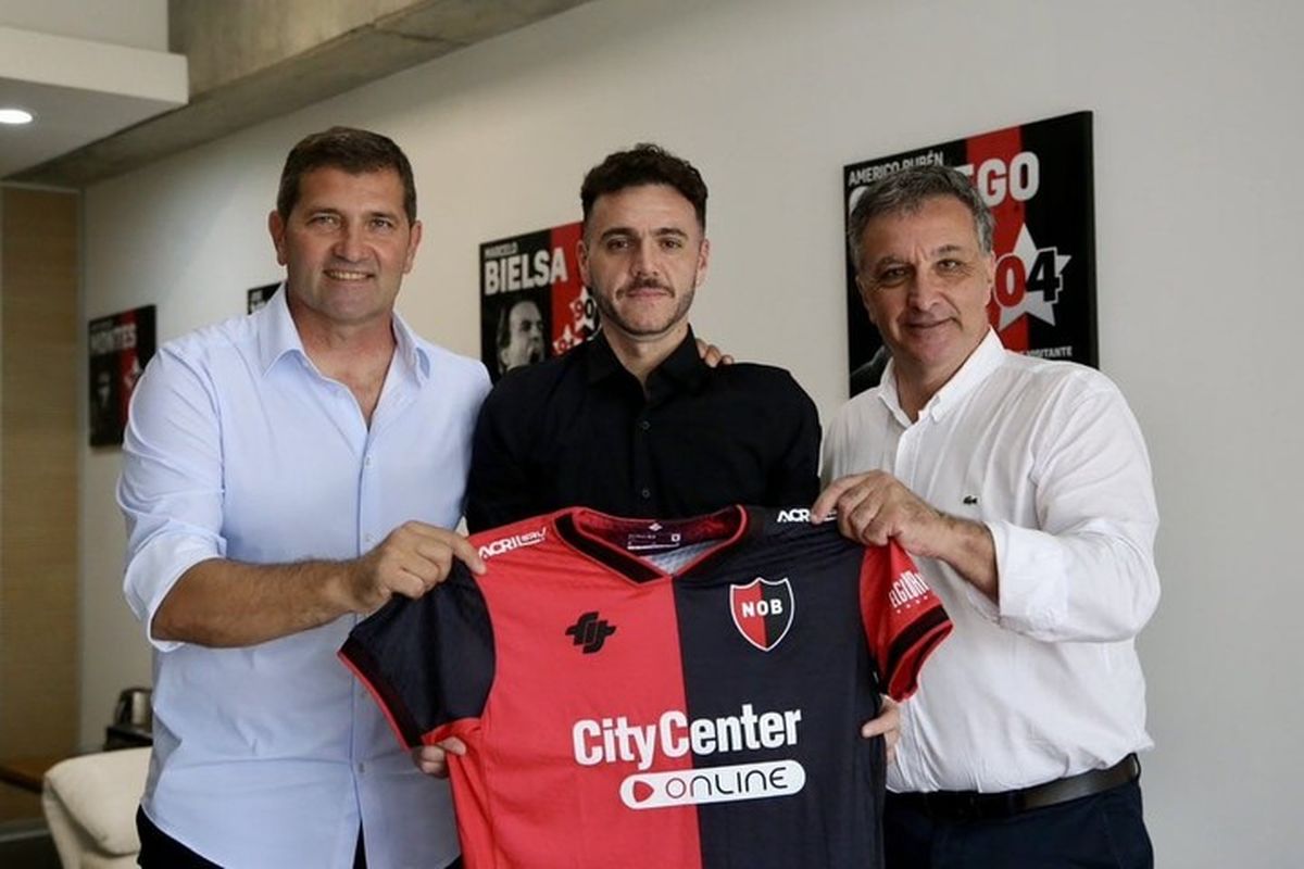 Cónclave en Newell's para definir la continuidad de Soso y Rubén Capria. Cónclave en Newell's para definir la continuidad de Soso y Rubén Capria.