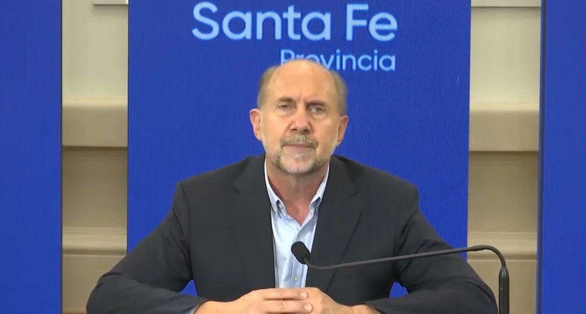 Desde la gestión de Omar Perotti han dejado claro que la intención es que los chicos sigan yendo a las escuelas a pesar del agravamiento de la situación epidemiológica.