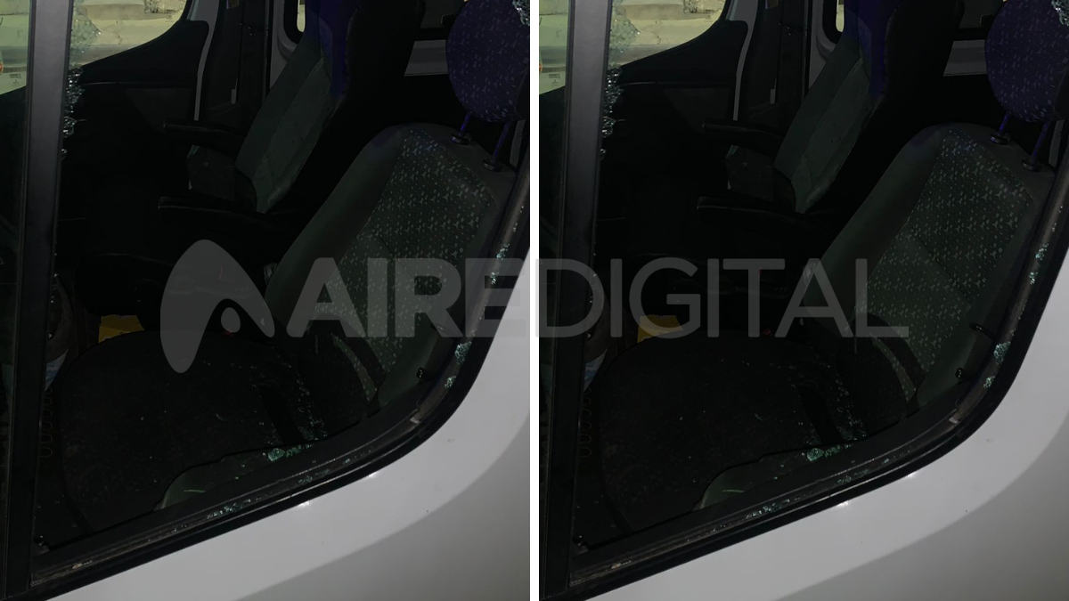 El delincuente rompió la ventanilla de una camioneta