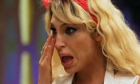 Vicky Xipolitakis está en serios problemas económicos. Vicky Xipolitakis está en serios problemas económicos.