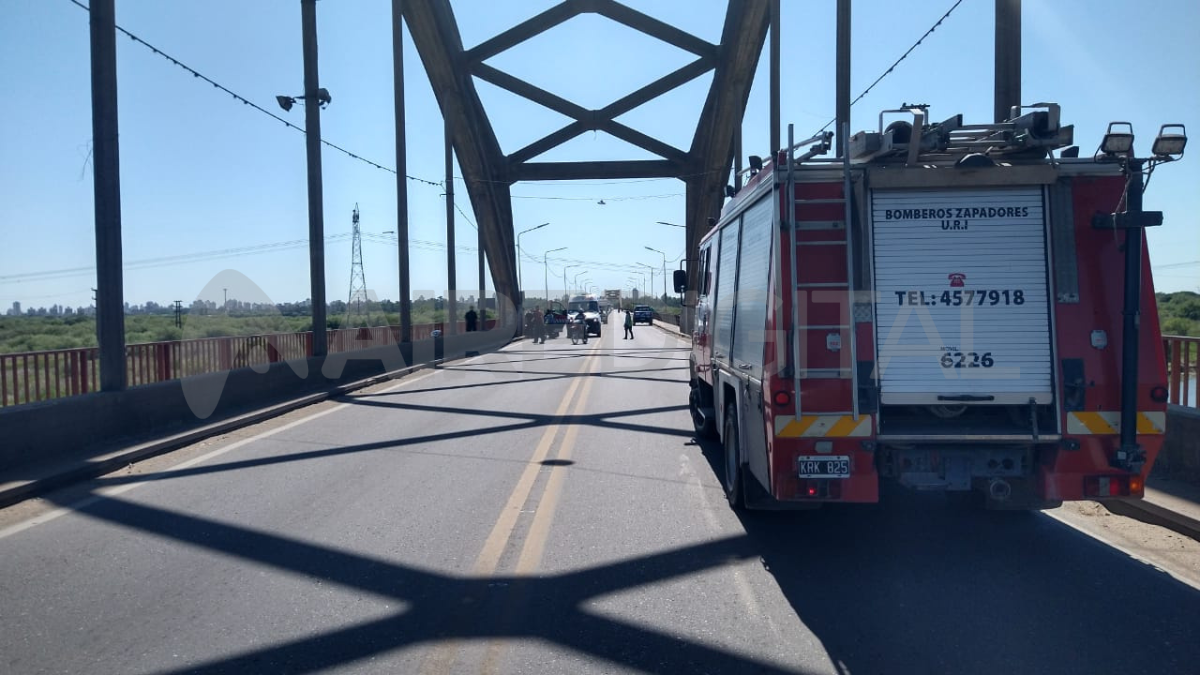 Este martes se vivió una tensa situación en el Puente Carretero Santo Tomé-Santa Fe.