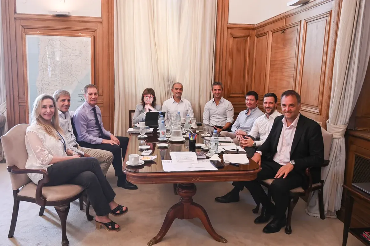 El Gobierno nacional enfrenta un test en tres frentes: político