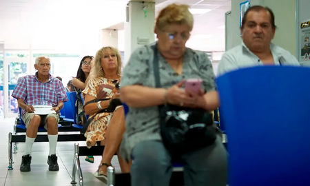 ANSES paga la segunda parte de la jubilación mínima de abril. ANSES paga la segunda parte de la jubilación mínima de abril.