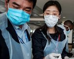 tailandia instala maquinas expendedoras de barbijos de tela en el transporte publico tailandia instala maquinas expendedoras de barbijos de tela en el transporte publico