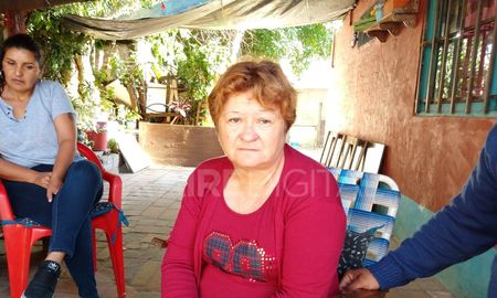 Esmeralda, la viuda de Ángel Monzón, el hincha fallecido de un infarto en Asunción del Paraguay Esmeralda, la viuda de Ángel Monzón, el hincha fallecido de un infarto en Asunción del Paraguay