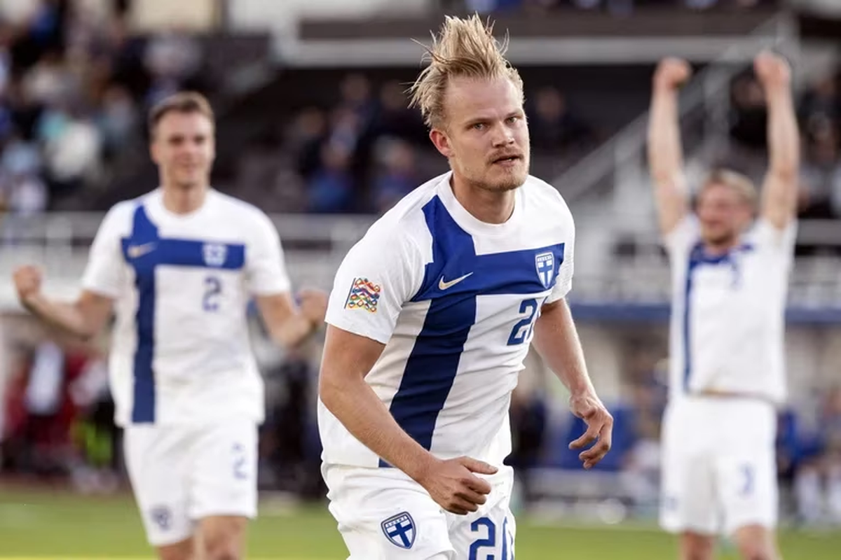 El jugador de fútbol de origen finés causó sensación entre los fans italianos.