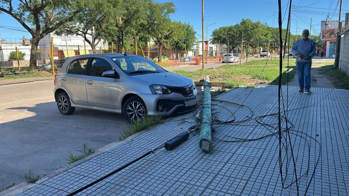 El segundo de los vehículos dañados. El segundo de los vehículos dañados.