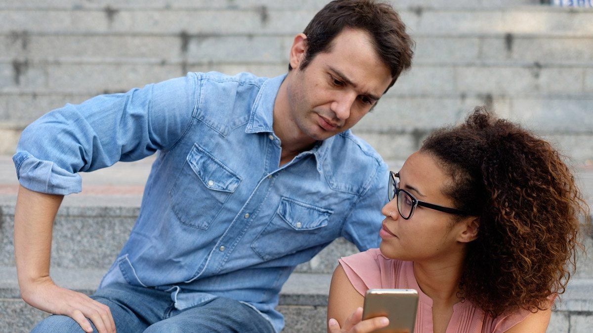 Los 3 signos del zodiaco que son los más desconfiados