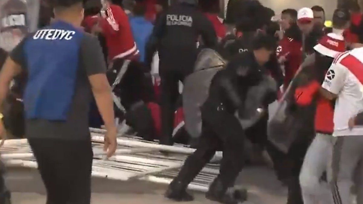 Disturbios en el ingreso al estadio Monumental.&nbsp;