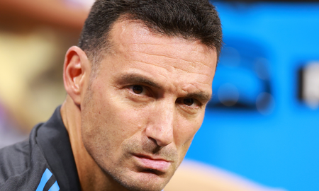 Atento Scaloni: se confirmó una dura baja en la Selección Argentina para la doble fecha de Eliminatorias Atento Scaloni: se confirmó una dura baja en la Selección Argentina para la doble fecha de Eliminatorias