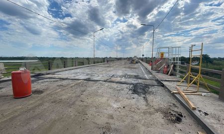 A las 15.58 se dieron por terminados los trabajos en el puente Carretero. A las 15.58 se dieron por terminados los trabajos en el puente Carretero.