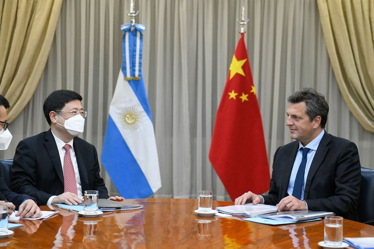 Massa tendrá una agenda recargada en China para ampliar el swap, anunciar inversiones y negociar la asistencia de los BRICS.