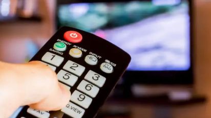 El botón que pocos conocen y mejora el sonido del televisor para ver películas