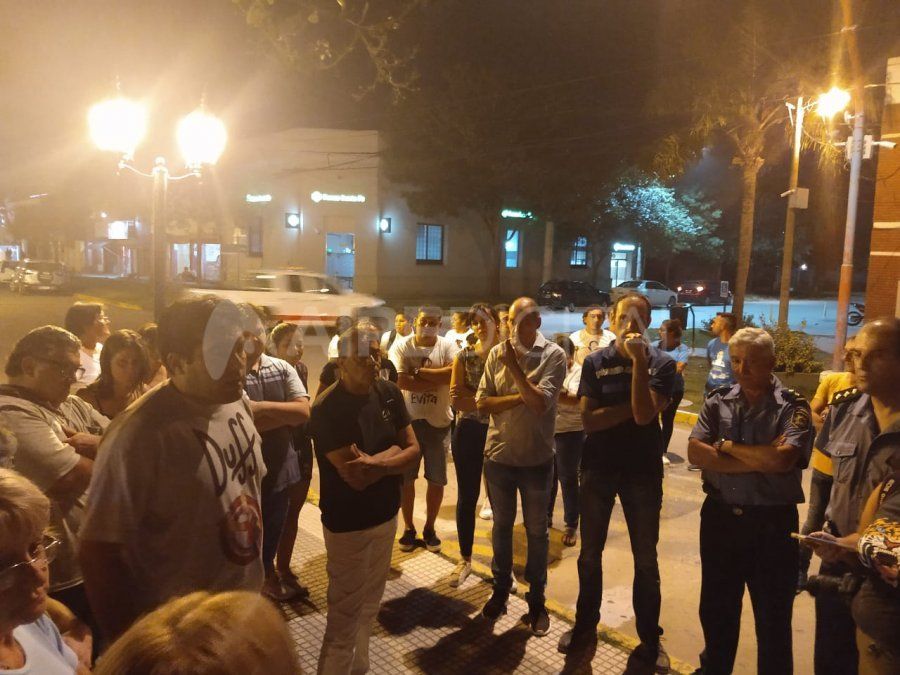 Los vecinos expusieron una lista de medidas a tomar de manera urgente.