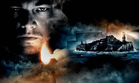 Shutter Island es precisamente la institución psiquiátrica a la que arriban dos investigadores (interpretados por Leonardo DiCaprio y Mark Ruffalo) con el fin de averiguar qué ha pasado con Rachel Solando, una paciente que, misteriosamente, ha desaparecido de su celda. Shutter Island es precisamente la institución psiquiátrica a la que arriban dos investigadores (interpretados por Leonardo DiCaprio y Mark Ruffalo) con el fin de averiguar qué ha pasado con Rachel Solando, una paciente que, misteriosamente, ha desaparecido de su celda.