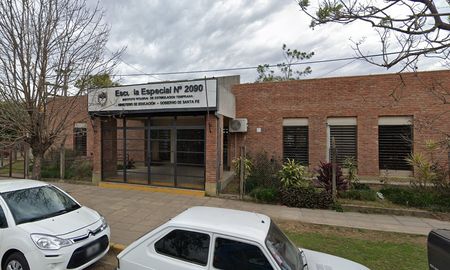 La escuela especial 2.090 estaba ubicada en Juan Díaz de Solís al 2.200, en la manzana del Hospital Alassia. La escuela especial 2.090 estaba ubicada en Juan Díaz de Solís al 2.200, en la manzana del Hospital Alassia.