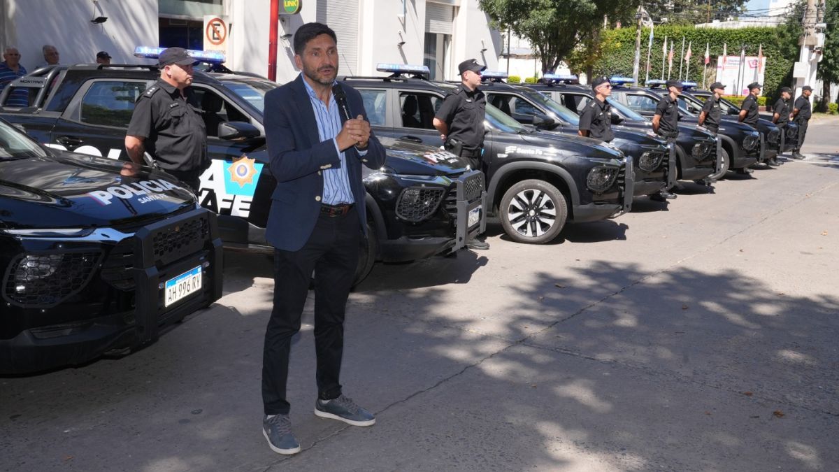 Las camionetas son Chevrolet Montana