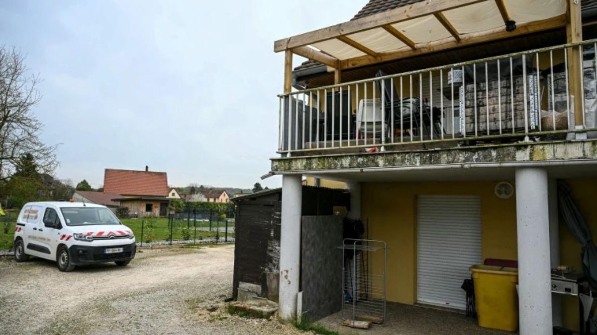 La camioneta permanecía en un patio compartido por varias viviendas