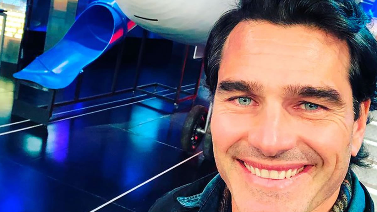 La foto de Hernán Drago con 4 personajes históricos de El Show de VideoMatch