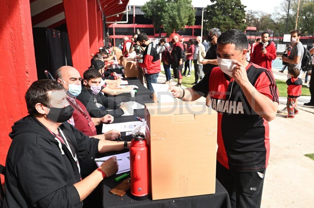 Ignacio Astore fue electo con el 72% de los votos.