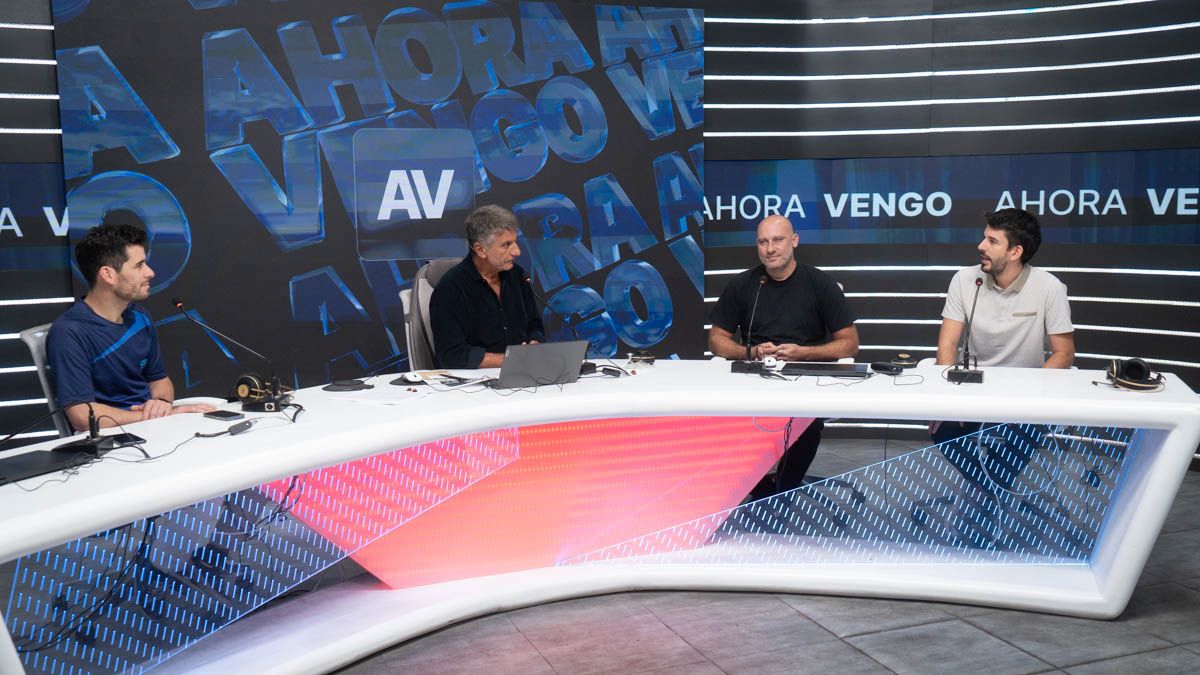 Marcelo, Sebastián y Emanuel, parte del grupo organizador, pasaron por los estudios de AIRE. Marcelo, Sebastián y Emanuel, parte del grupo organizador, pasaron por los estudios de AIRE.