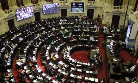 Este viernes los diputados dieron media sanción al aborto legal. Luego, aprobaron un programa de apoyo a las mujeres gestantes. Este viernes los diputados dieron media sanción al aborto legal. Luego, aprobaron un programa de apoyo a las mujeres gestantes.