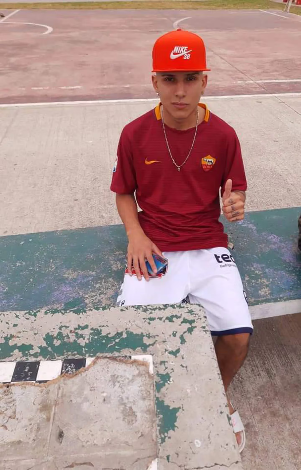 Facundo Bosoms murió a los 21 años baleado por un policía al que intentaba robarle. (Foto: Antonia Acevedo). Por: Foto:(aportada por Antonia Acevedo) Facundo Bosoms murió a los 21 años baleado por un policía al que intentaba robarle. (Foto: Antonia Acevedo). Por: Foto:(aportada por Antonia Acevedo)