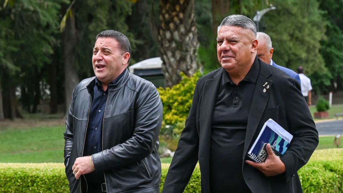 Procesaron y embargaron a Claudio Tapia y Toviggino por la causa de retención de aportes